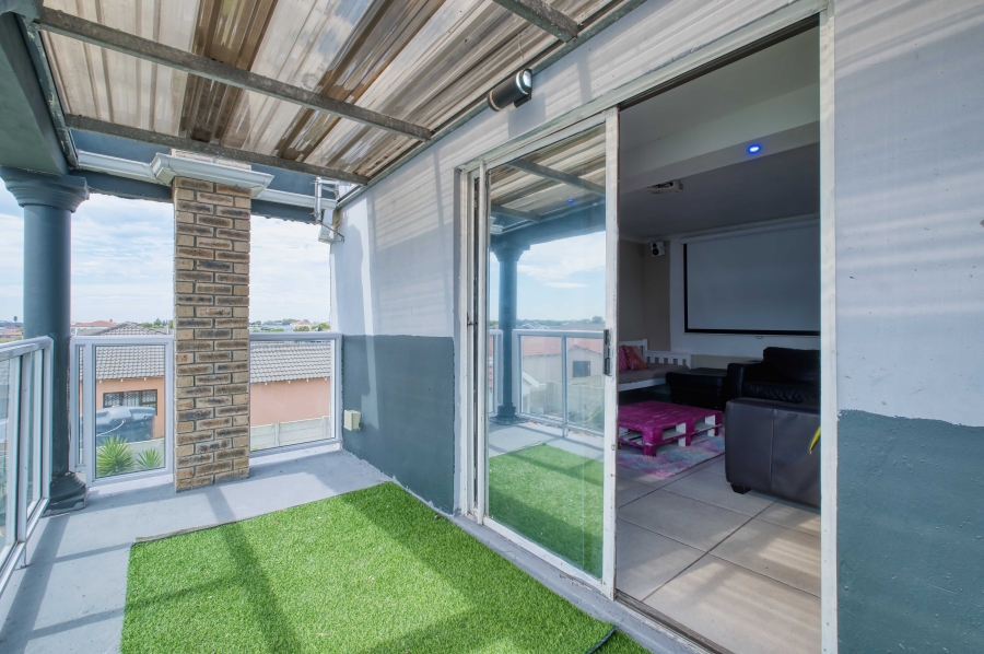 5 Bedroom Property for Sale in Fairview Eastern Cape